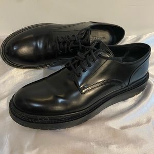LOUIS VUITTON Men’s Monogram-Trimmed Derby Shoes